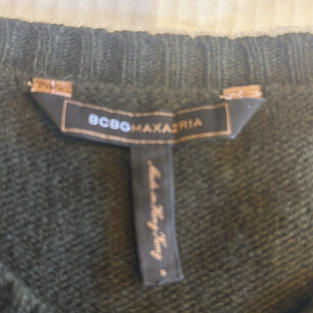 BCBG MaxAzria 100% wool olive drab green zip up sweater w ribbing design small - Picture 4 of 10